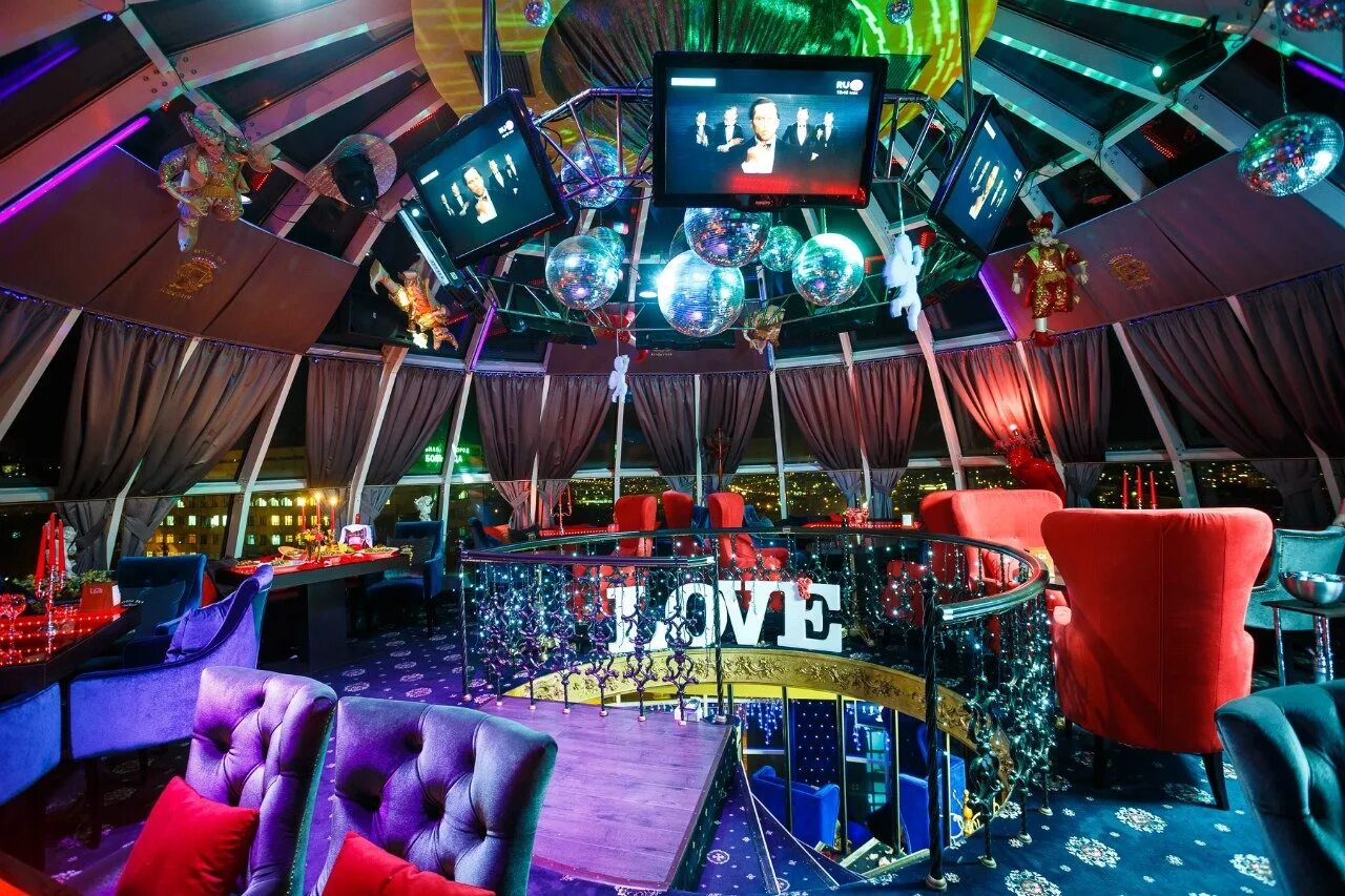 Вуд бар пятигорск меню. Tesla пятигорск кафе. Караоке бар пятигорск. Wood бар пятигорск. Пятигорск ночной бар.