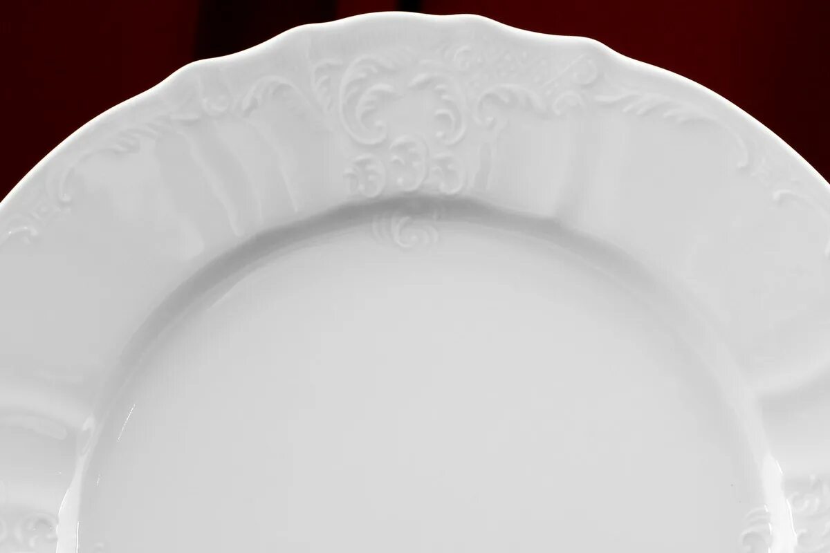Набор тарелок 17см бернадот белый 311011. Столовый сервиз бернадот белый. Thun bernadotte посуда. Тарелки бернадотт чехия. "бернадот платина 2021.
