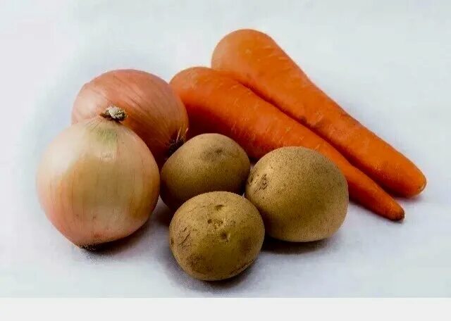 Тыква картошка морковь. Картофель и морковь. Картофель лук морковь. Картошка морковка. Лук овощ.