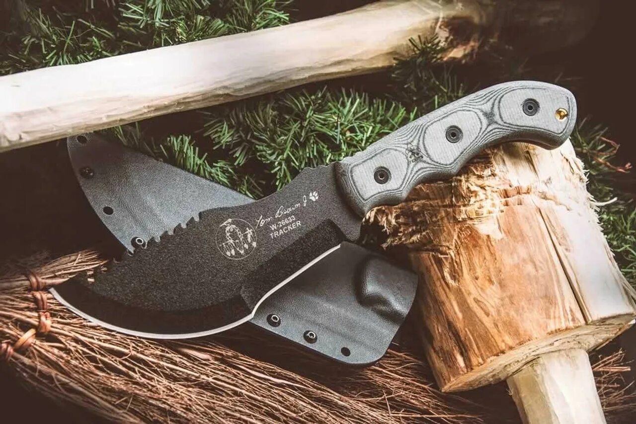 Tom brown. Нож том Браун трекер. Tom Brown Tracker 1. Tops-Tom-Brown-Tracker-t-1. Tops Knives Tom Brown Tracker Scout fixed Blade Knife (3.25" Plain) TBS-010.