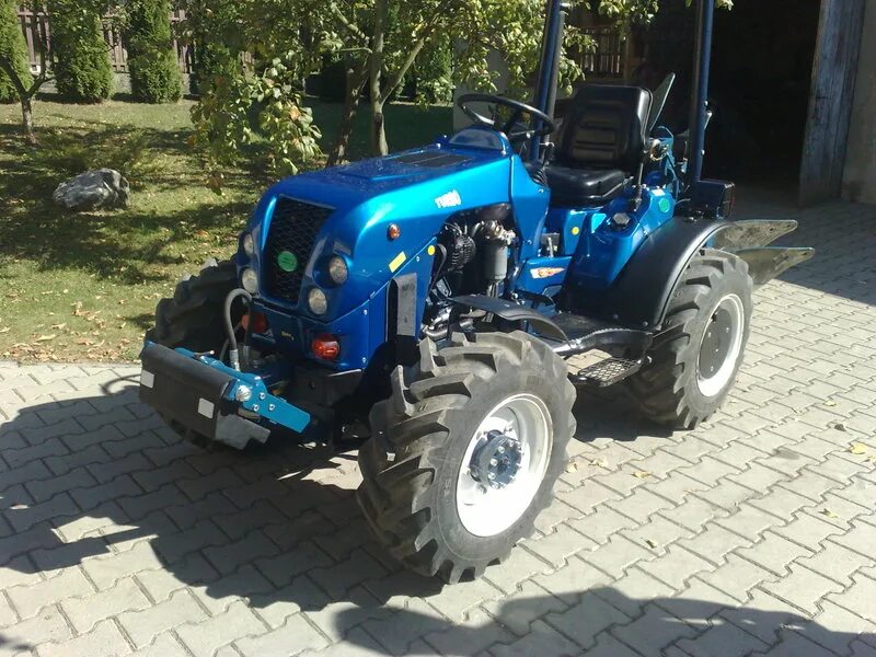 Мини трактор 4 4. Mini Traktor 4x4. Мини трактор hs404. Минитрактор 24 л.с 4х4. Минитрактор 4х4 Zubr.