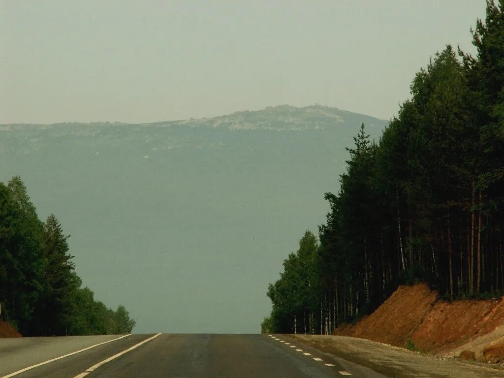 Дорога уфа челябинск. М5 Урал Уральские горы. Уральские горы перевал трасса м5. Уральские горы Уфа Челябинск дорога. Трасса м5 Урал горы.