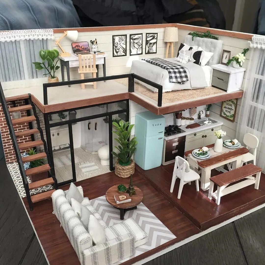 Симс дом внутри. Симс 4 дом студия. квартира студия в симс 4 планировка. sims 4 mini house. симс 4 крошечный дом.
