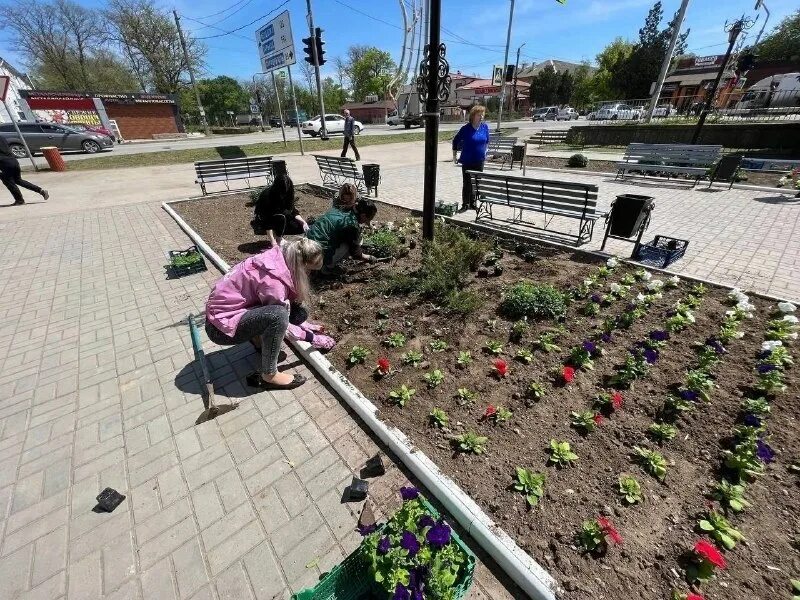Село вольное крым джанкойский район. Жд вокзал джанкой. Джанкой крым фото. Вариант джанкой. Джанкой центр города.