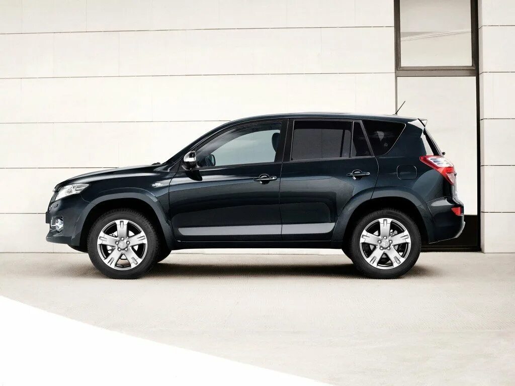 Кроссовер 2010. Toyota rav4 2010. Тойота рав 4 2010 3 4 поколение. Toyota rav4 2011. Toyota rav4 III.