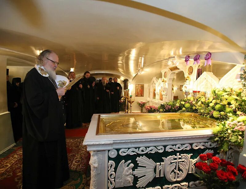 Прав. Храм с мощами иоанна кронштадтского в санкт-петербурге. Мощи иоанна кронштадтского монастырь. Мощи иоанна кронштадтского монастырь. Иоанновский монастырь усыпальница.