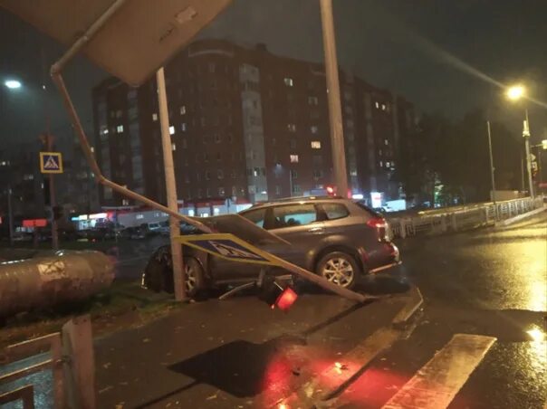 Фуры. Искитимский тракт томск. Авария на московском тракте сегодня. Авария на московском тракте тюмень сегодня. Дтп в тюмени на первомайской.
