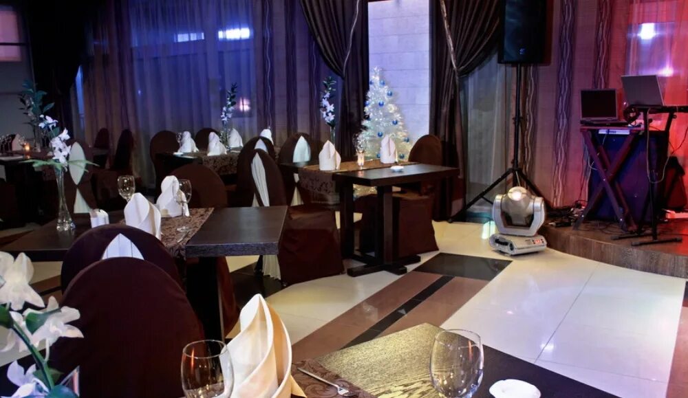 Арбат 38 джаз клуб. Академ джаз клуб москва. Арбат 38 джаз клуб. Академ джаз клуб на арбате. Академ джаз клуб афиша.