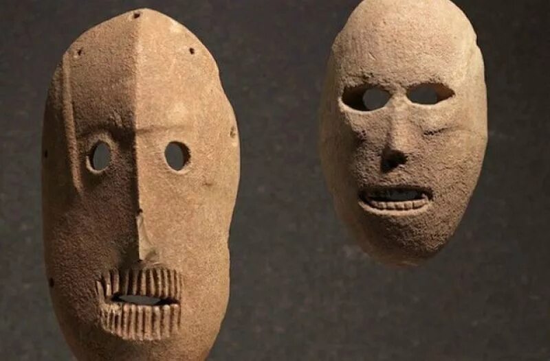 Фетишизм первобытных. Древняя маска. Первобытные маски. Доисторические маски.