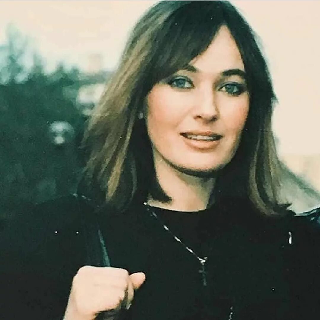 Лариса Гузеева даже в юности выглядела как тетка или Как любую красавицу портит 