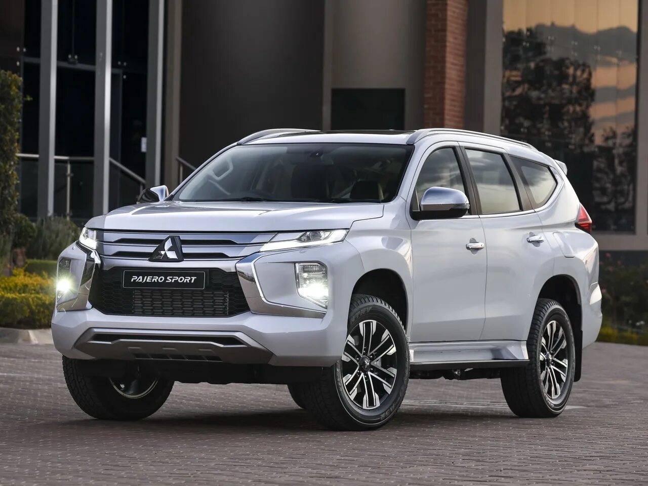 Mitsubishi pajero sport расход. Мицубиси Паджеро спорт 2021. Mitsubishi Pajero Sport 2021. Mitsubishi Pajero Sport 2022. Новый Mitsubishi Pajero Sport 2021.