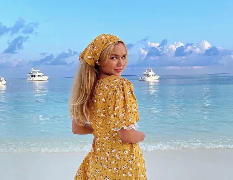 Стеша всегда была весела и задорна. Стиль стеши маликовой. Стефания маликова. Стеша всегда была весела и задорна. Стеша всегда была весела и задорна.