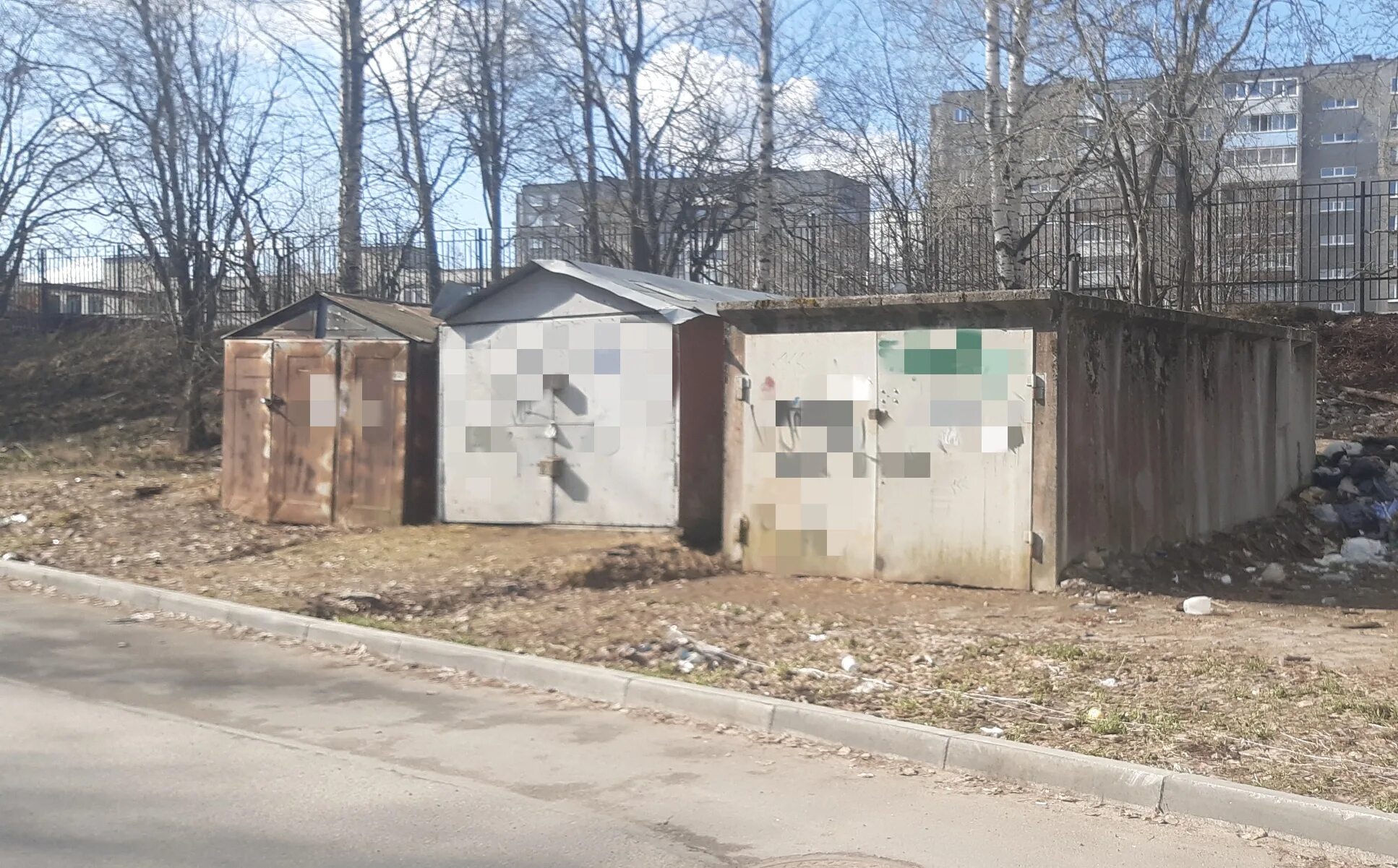 Самострой на ул. Гск шанхай в москве. Гаражи самострой. Гаражи самострой. Фавелы в сочи.