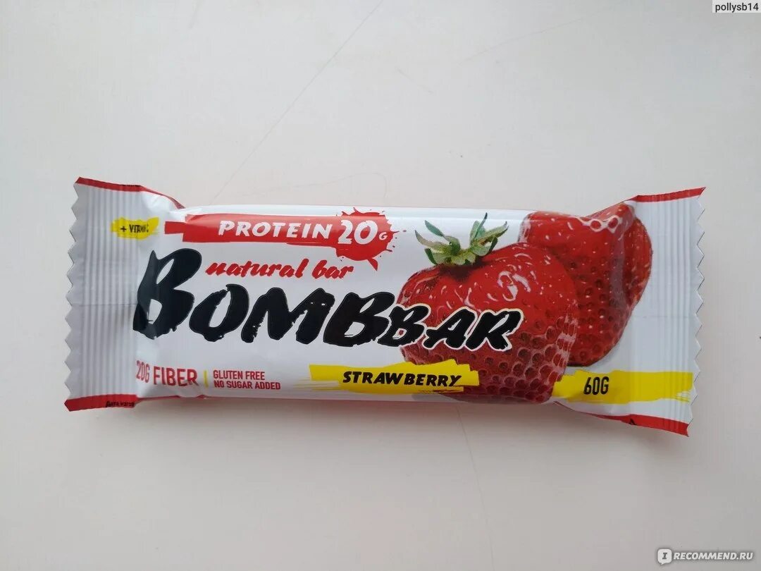 Протеиновый батончик bombbar. Бомбар мюсли клубника. Батончик bombbar клубника. Бомбар батончик клубника. Bombbar батончик 60 г.