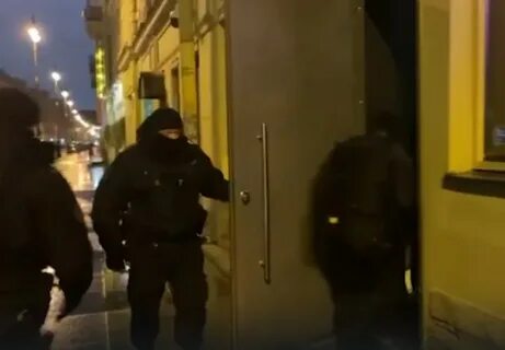 Обыски в группе