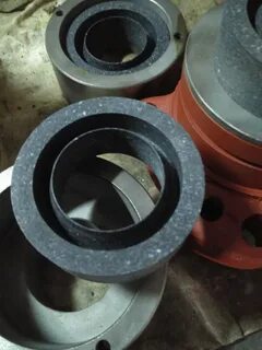 Сальниковое уплотнение штока