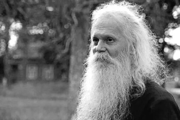 славянский волхв никола чудотворец. славянский мудрец. притча льва толстого три старца. мне кажется писал толстой что в одной улыбке состоит. нестеров три старца.