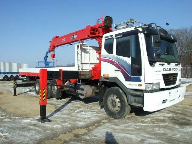 Ultra novus. Daewoo ultra novus. ultra daewoo novus кран борт 2025. daewoo ultra novus, 2009 года. daewoo ultra novus красный.
