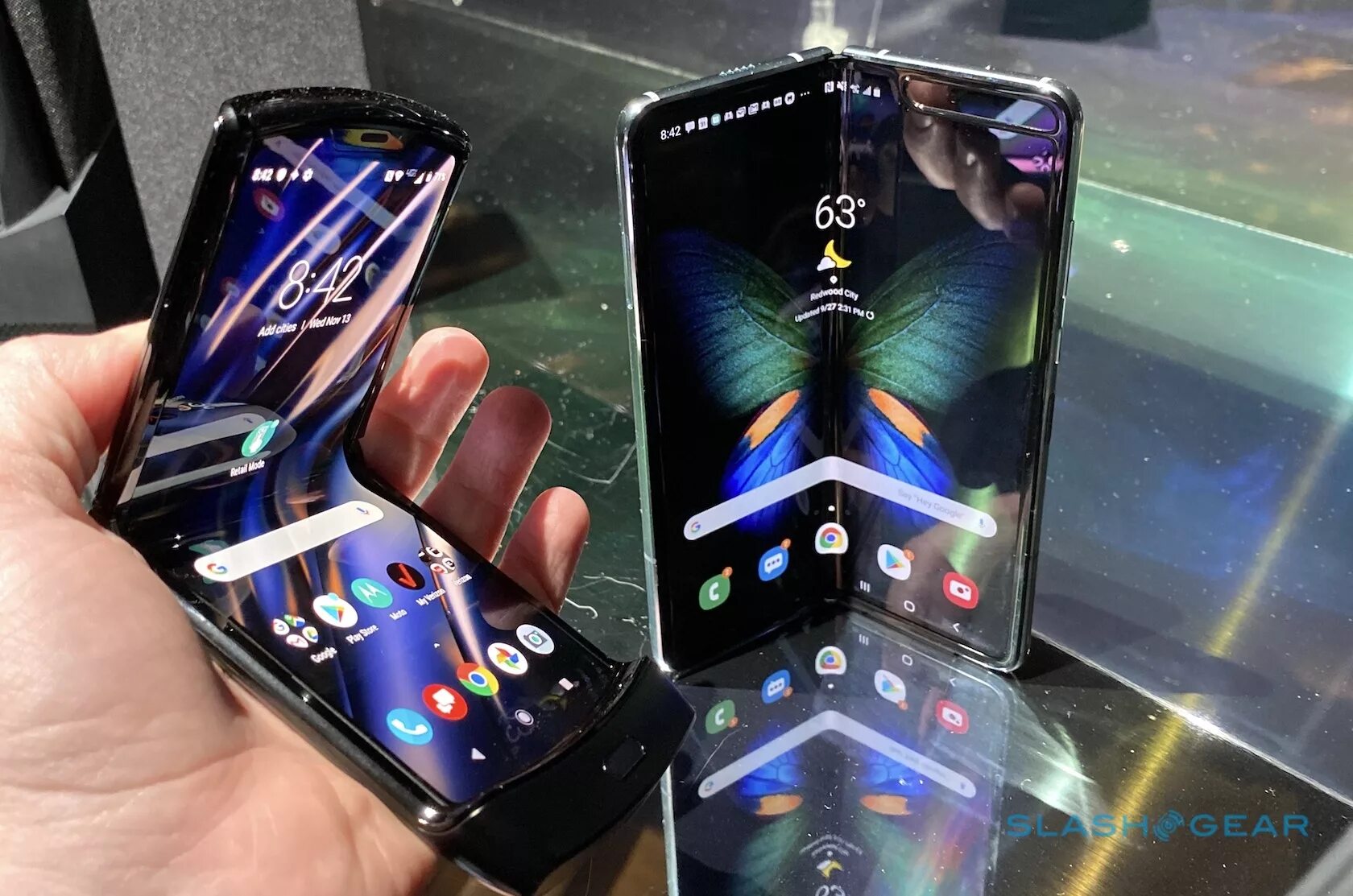 Новый крутой телефон. Motorola RAZR 2019. Motorola RAZR 5g 2021. Motorola RAZR 2022. Motorola RAZR 3 2022.