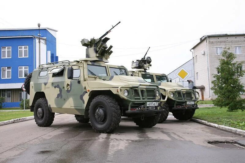 Бронеавтомобиль впк-3927 «волк». Сау 2с36 «зауралец-д» со 152-мм гаубицей 2а89. Военный завод алмаз антей с 400. Танки т-72 в цехе уралвагонзавод. Впк х.