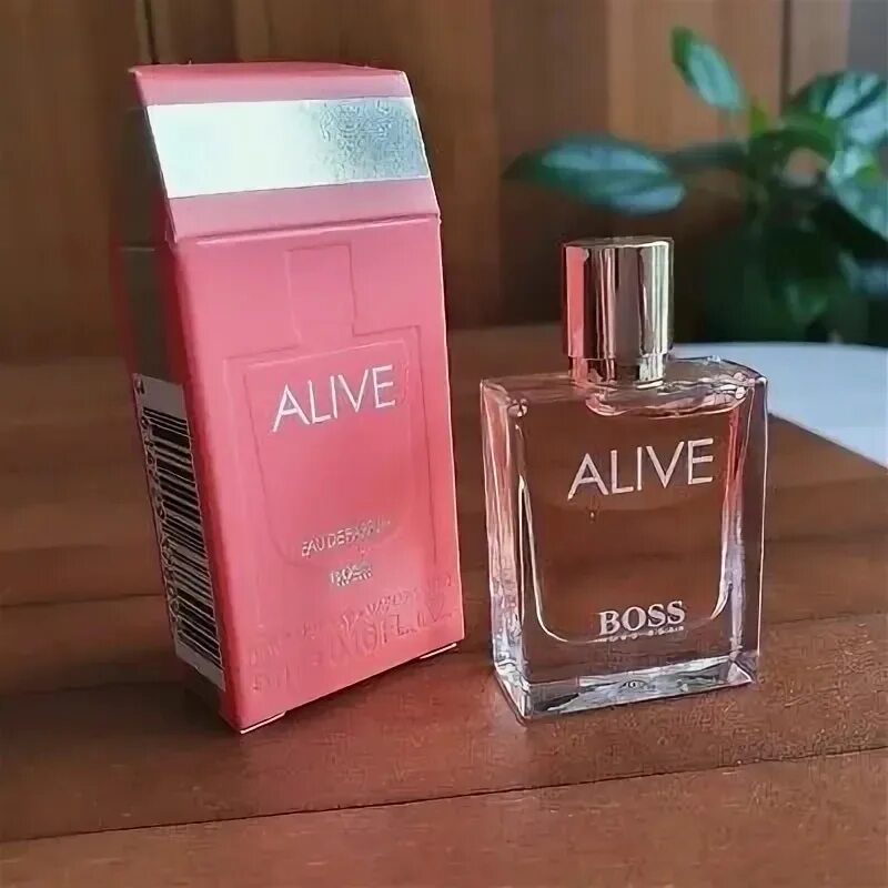 Alive духи. Boss Alive Парфюм женский. Хьюго босс Алив. Хуго босс Аливе духи. Хьюго босс женские Аливе.