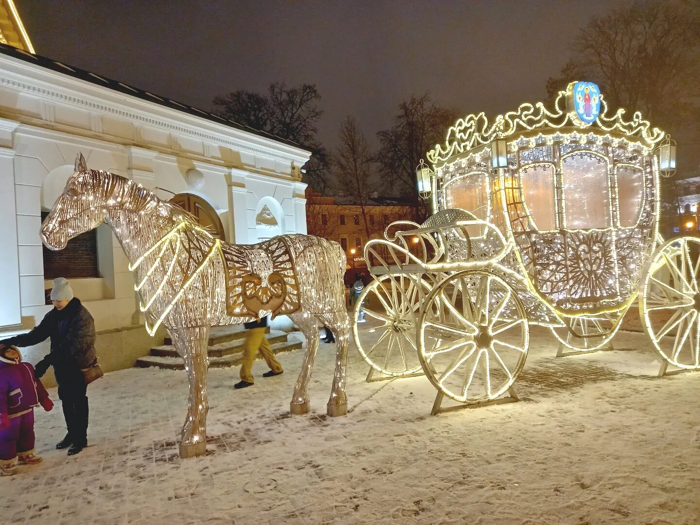 Новогодний минск. Беларусь Минск новый год. Минск Беларусь новый год площади. Новогодний Минск 2023.