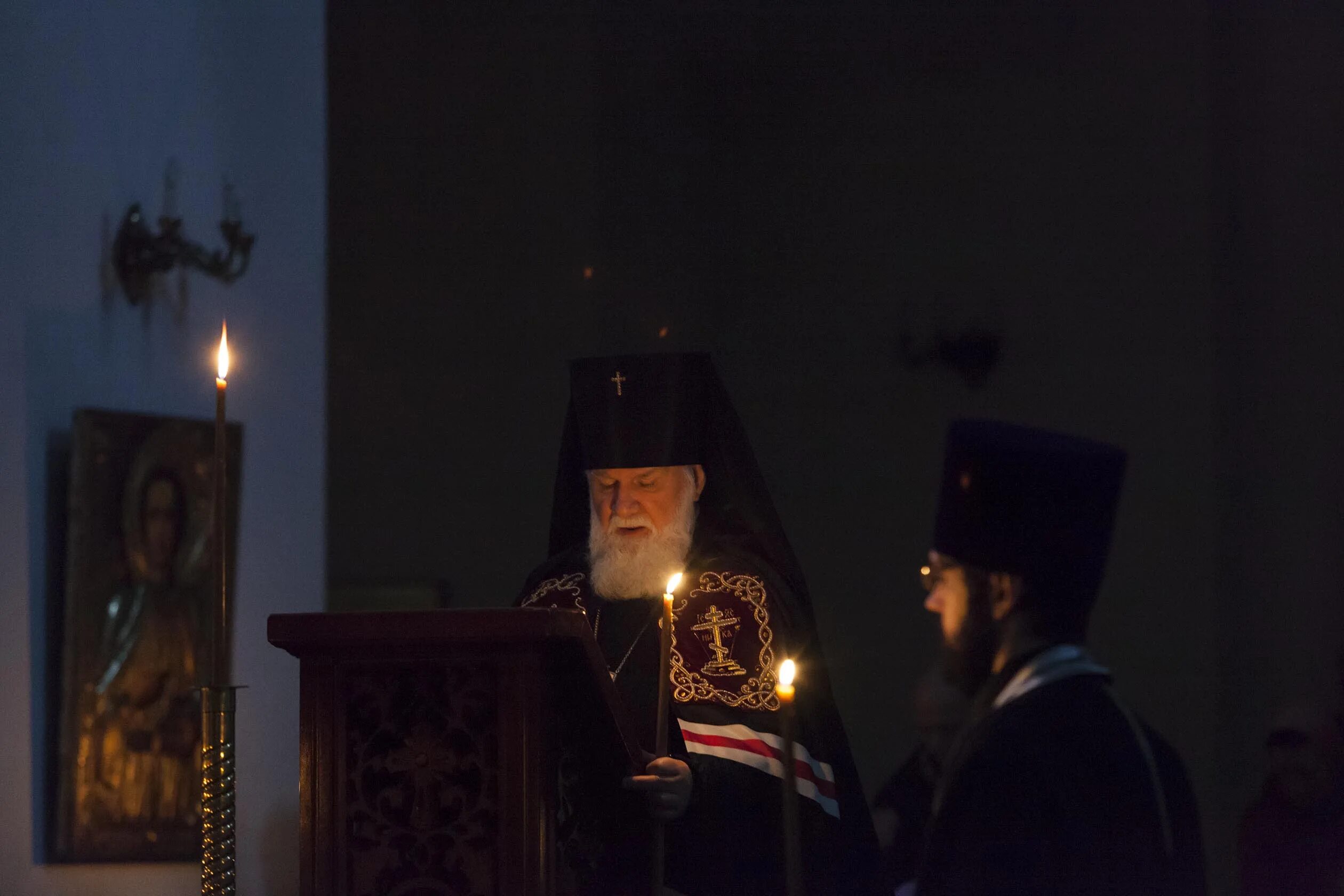 Помощник и покровитель бысть мне