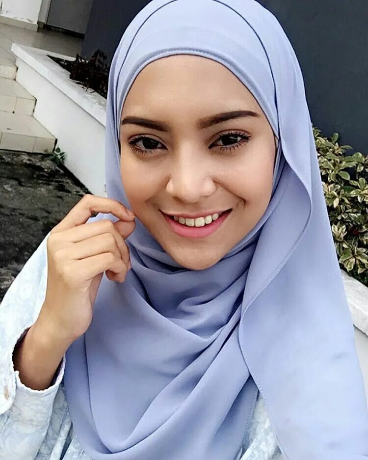 Малайзия девушки. Hijab Bogel. Малайзия девушки обычные. Main cantik