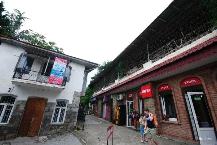 гурзуф рынок. магазины в гурзуфе. гурзуф плов улица. гурзуф крым магазины. маленькая италия в крыму гурзуф.