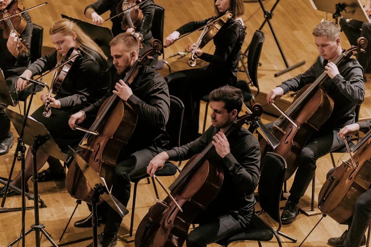 Оркестр cagmo k pop symphony. Оркестр cagmo. симфония «брат». оркестр cagmo rammstein. хор cagmo симфонический оркестр. концерт оркестра cagmo «симфония rammstein».