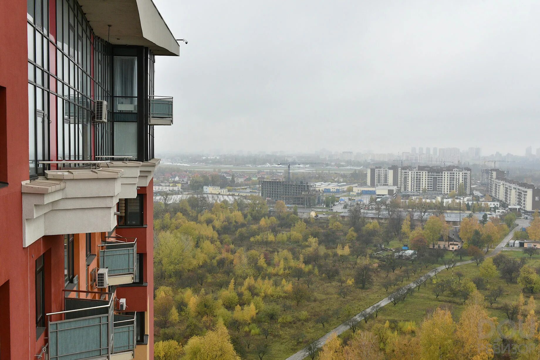 Вид за окном. Вид из окна квартиры. Вид с верхнего этажа. Вид из панорамного окна.