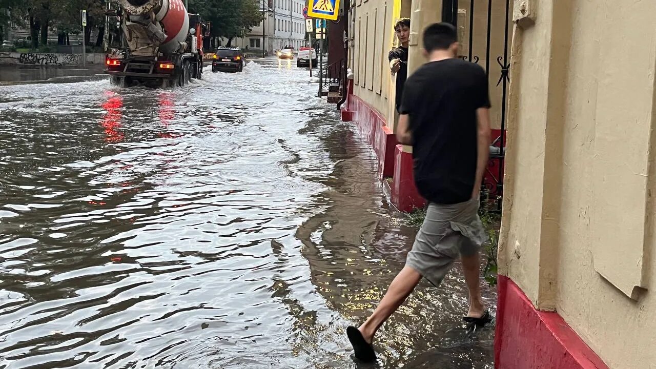 Сильный дождь лил в продолжение двух дней