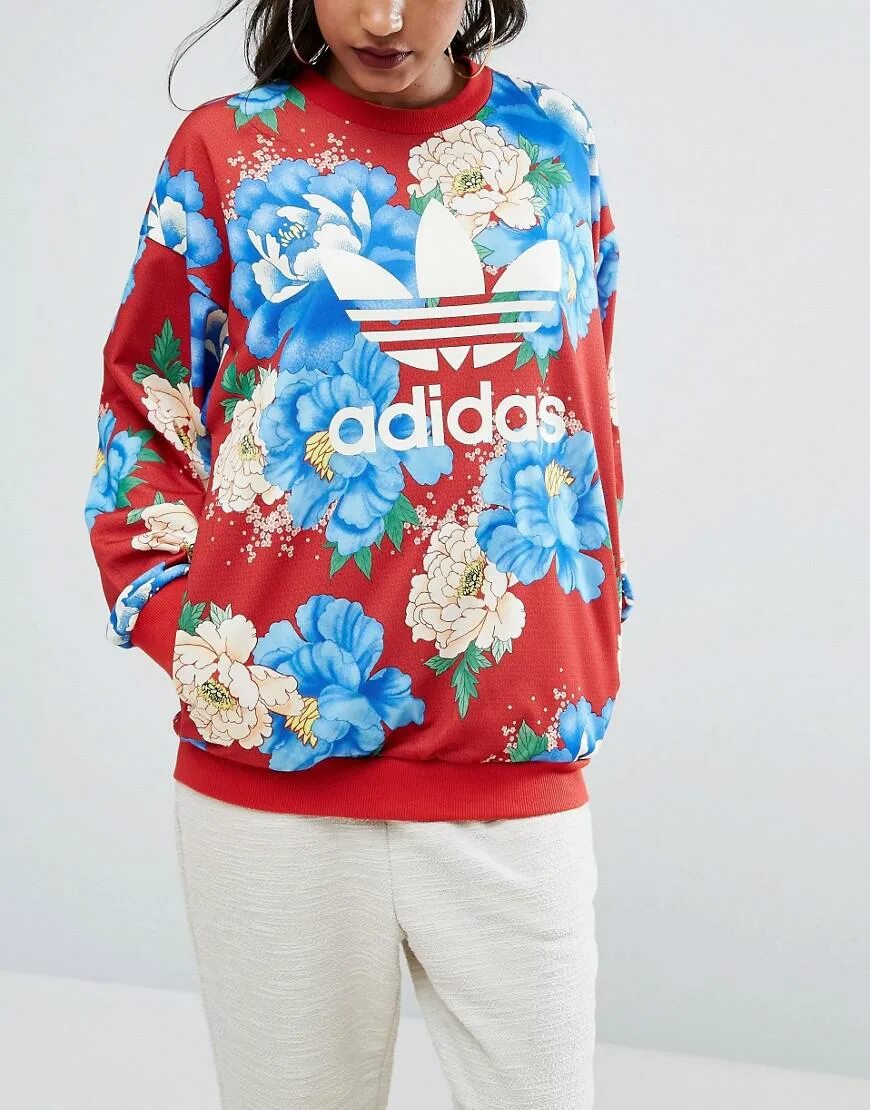 Адидас с цветами. Adidas Floral принт. Женская толстовка адидас принт цветы. Худи адидас цветы. Свитшот адидас ориджинал женский.