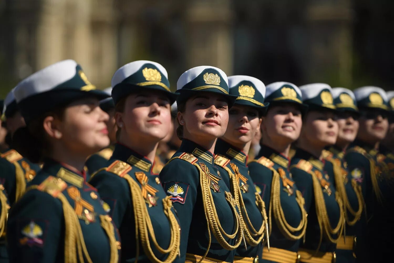 Парадная ткань. Военная форма для парада. парадная форма на парад. парадные войска россии. женские войска россии парад победы 2025.
