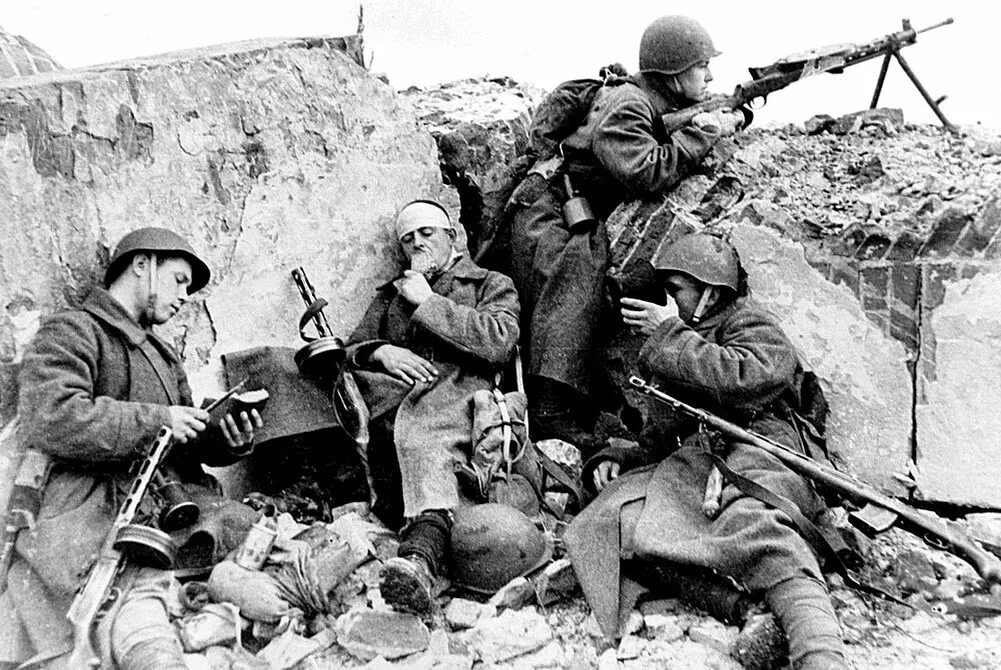 Бой на безымянной высоте 1943. Военные фото Великой Отечественной войны.