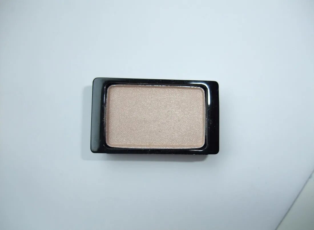 Artdeco eyeshadow. Artdeco Eyeshadow Pearl 551. Artdeco тени 45 Pearly. Artdeco тени 92 Pearly. Artdeco Eyeshadow Pearl.