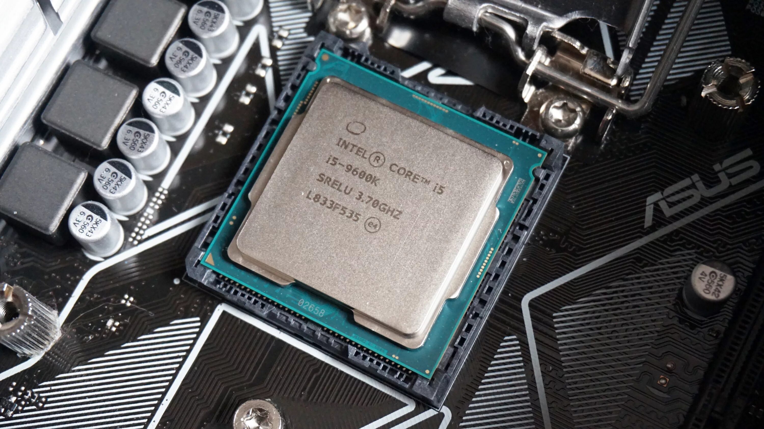 Intel i5 9600k. Core i5 9600k. Процессор Intel Core i5-9600k. Intel Core i5-8600.