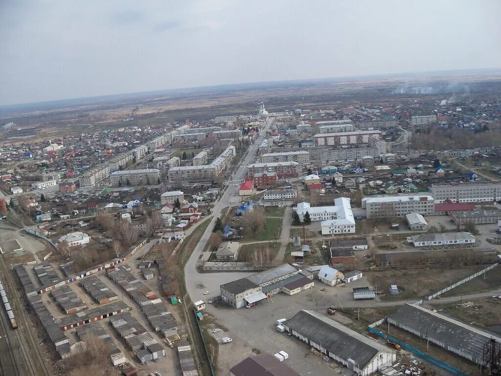 Город ялуторовск тюменской области население. Численность населения города ялуторовска тюменской области. Ялуторовск с высоты. Сретенская площадь ялуторовск. Село аслана ялуторовский район.