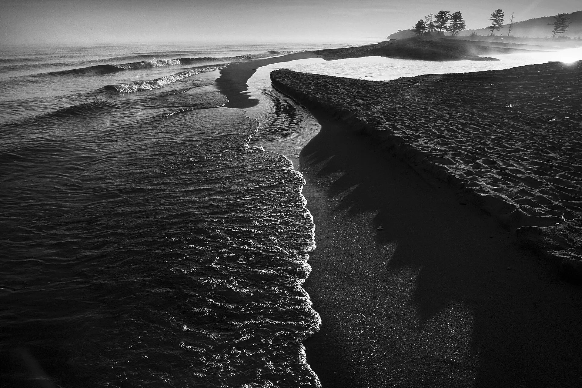 Черно белый океан. Море чб. Черно белое. Чёрно белое море. Чёрно-белая фотография.