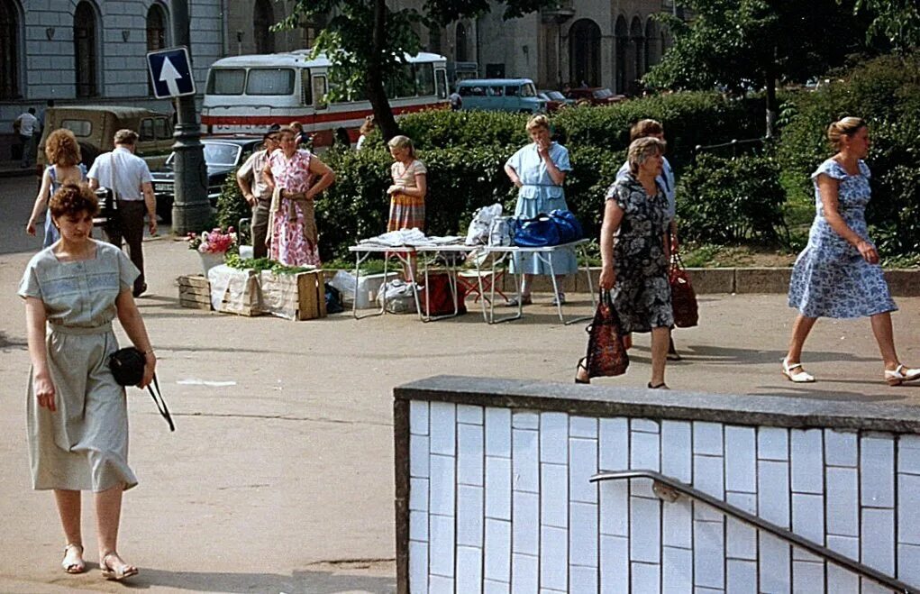 Жизнь 80х. Прогулка по улицам Москвы 1989 года. Советский Союз 1989. СССР Москва 1989. СССР В 60-80е годы.