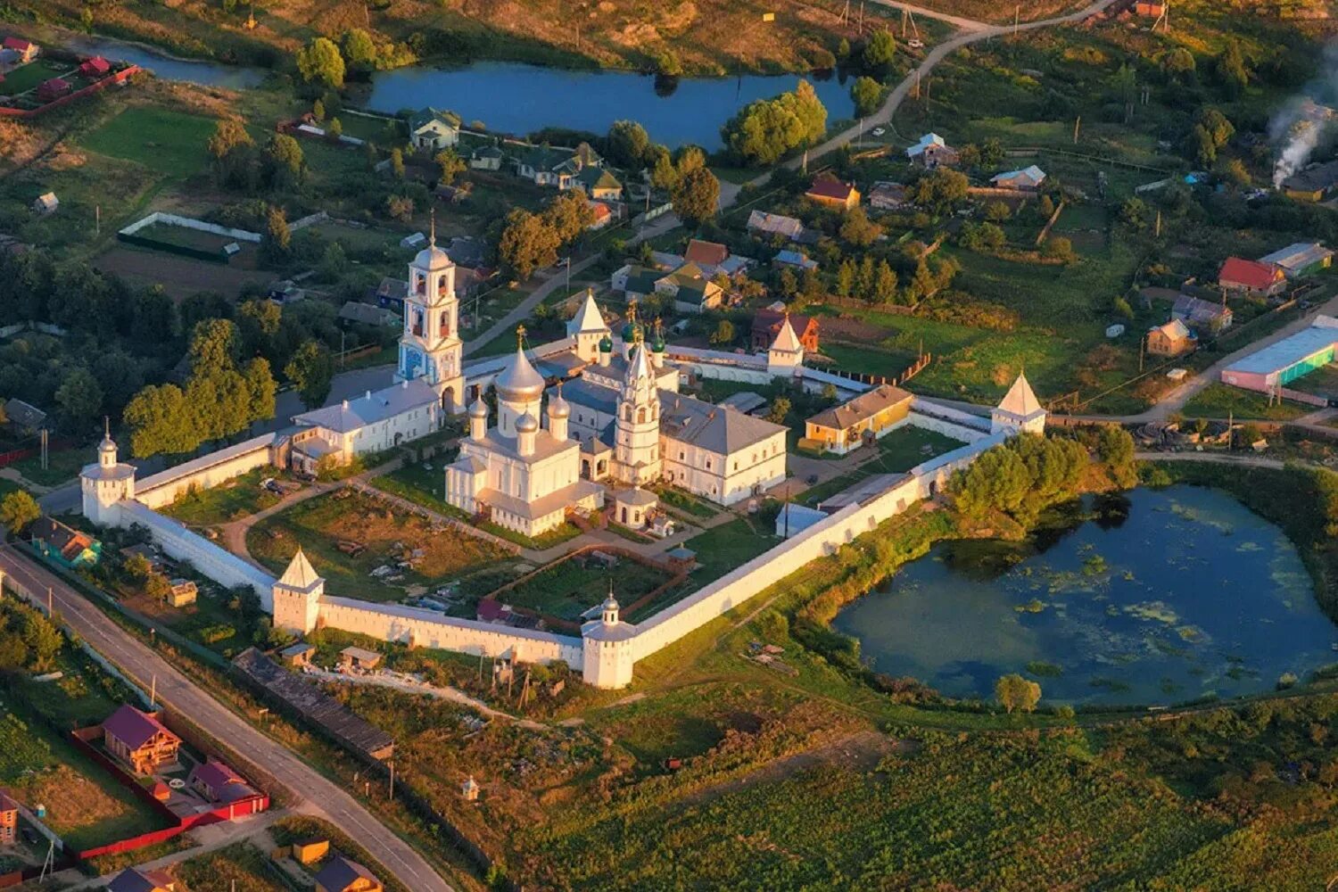 Переславль-Залесский Переславский Кремль. Кремль Переяславль Залесский. Переславль-Залесский золотое кольцо. Золотое кольцо Переславль. Переславль залесский история города