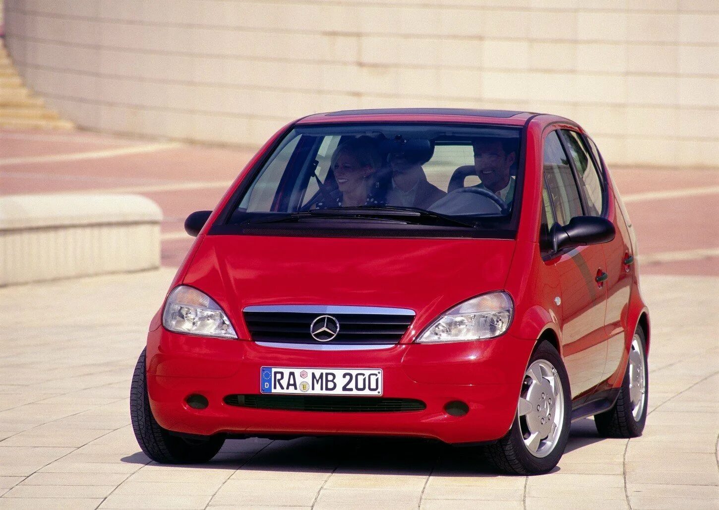 Matiz. Mercedes a class 2003. Мерседес матиз. Mercedes-benz a w168 (1997-2004). Мерседес смарт 1.