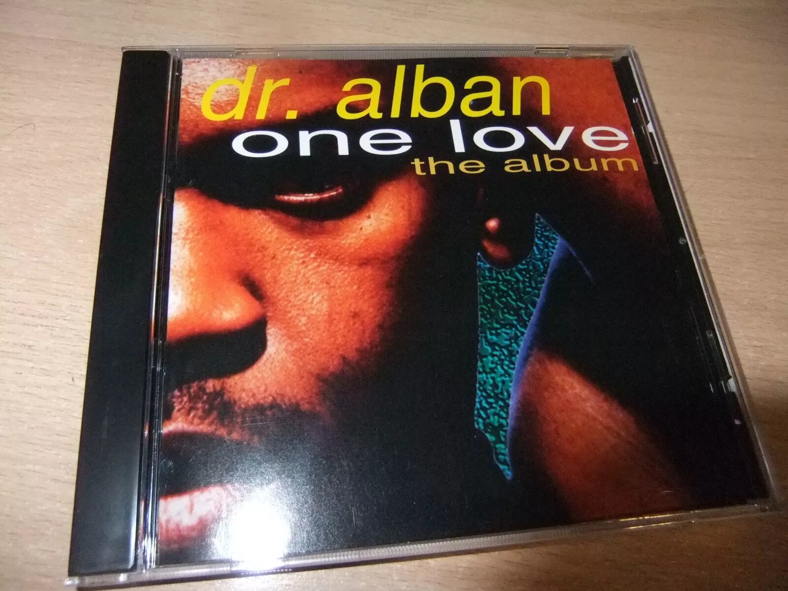 One love доктор албан. Dr alban 1992. Албан он лове. One love доктор албан. Албан он лове.