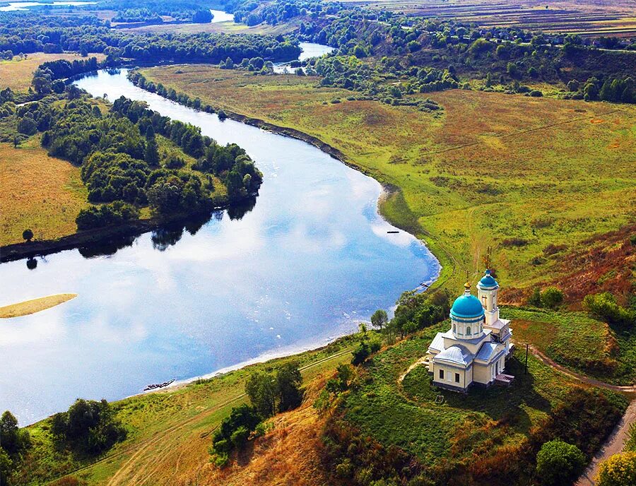 Курская область страна. Введенский храм Капыстичи. Капыстичи Рыльского района. Храм Капыстичи Рыльский район. Село Капыстичи Рыльского района.