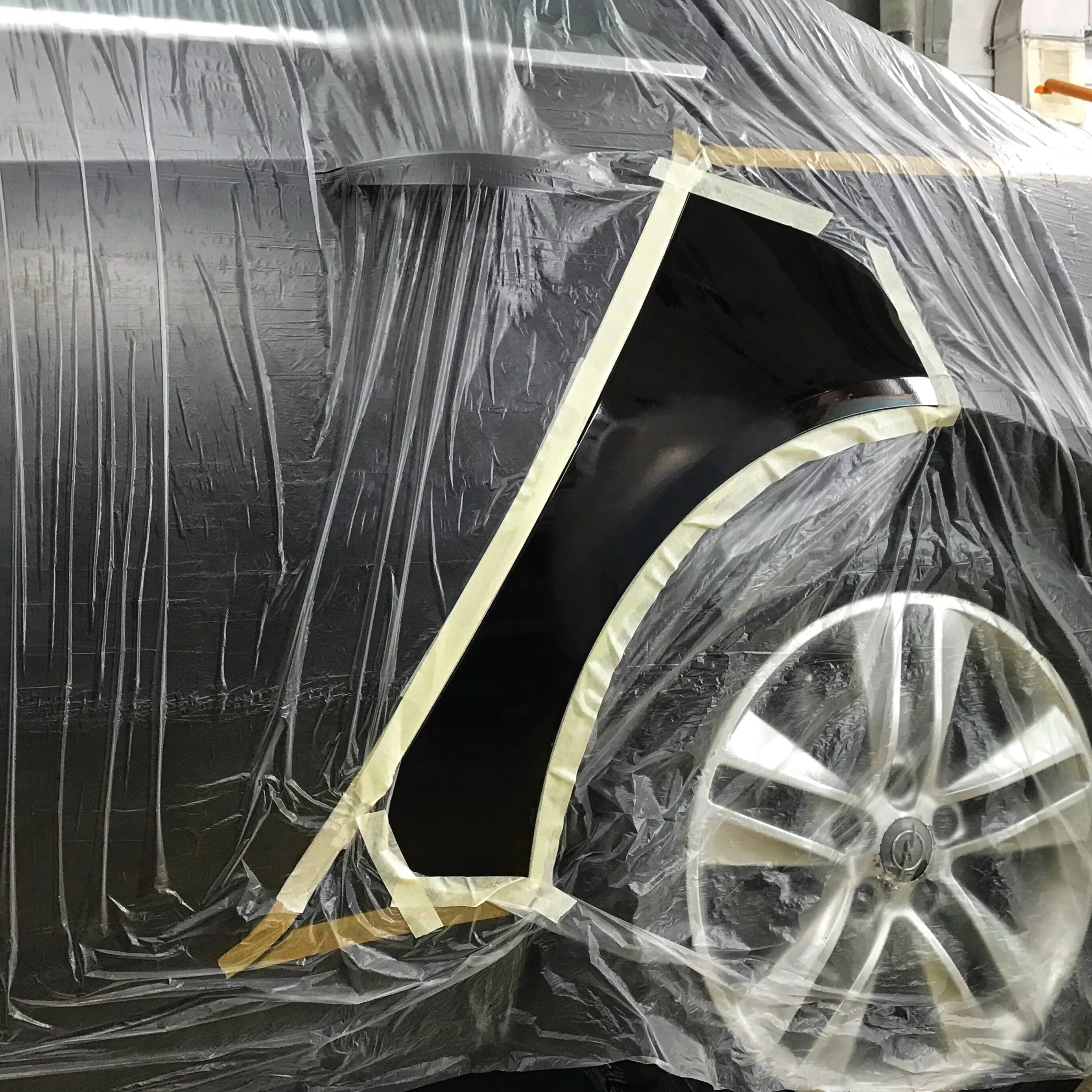 Окраска автомобилей. Покраска кузова. Локальный покрас авто. Локальная покраска деталей автомобиля. Локальный покрас бампера.