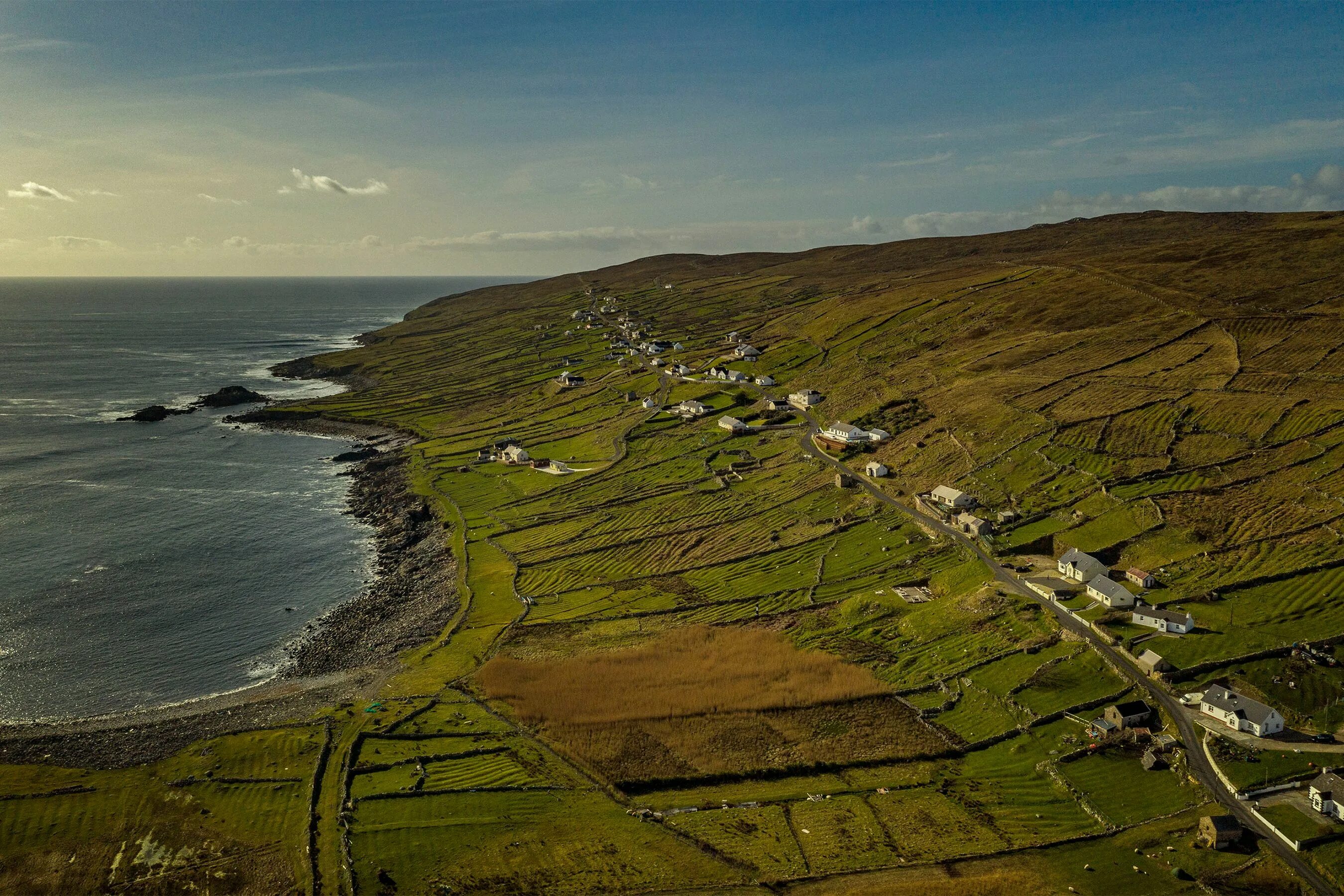 Remote island. Остров Арранмор в Ирландии. Донегал Ирландия. Ирландия остров Бардси. Западное побережье Ирландии.