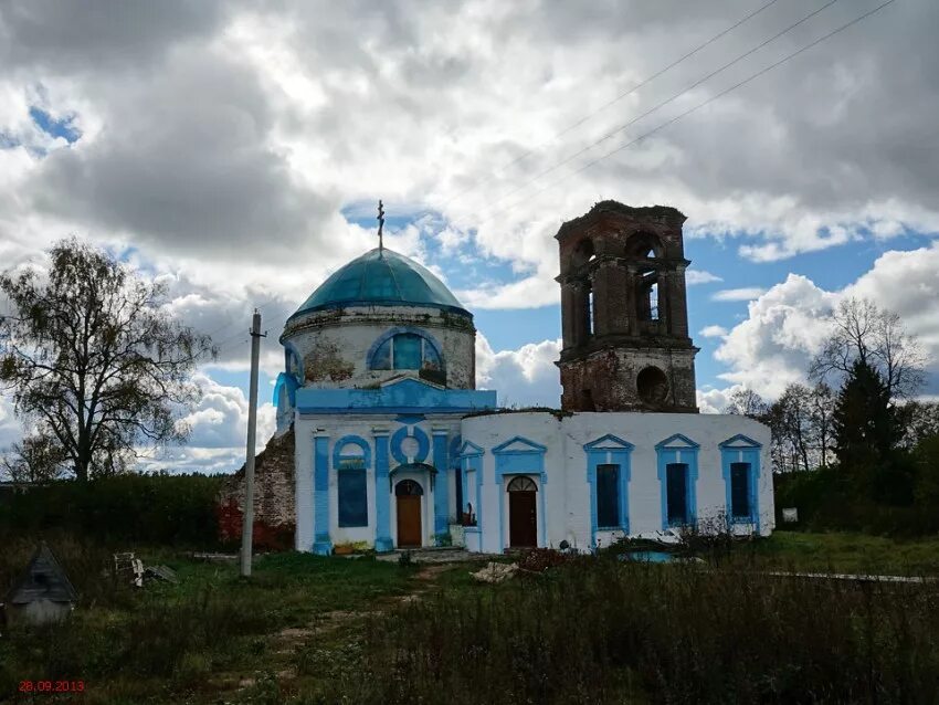 Губино. Храм Губино Можайский район. Деревня Губино Можайский район. Церковь а деревне Губино. Деревня Новопокров Можайский район.