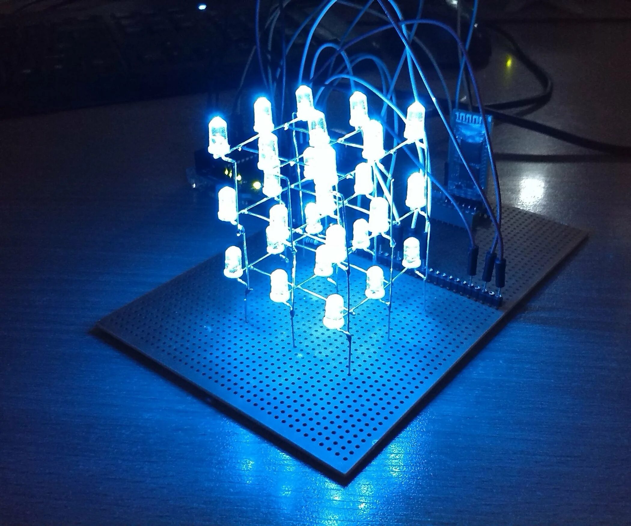 Led cube. Arduino световой куб 3х3х3. Led куб на ардуино. Светодиодный куб 4х4х4 на ардуино. Светодиодный куб 4x4x4 ардуино схема.