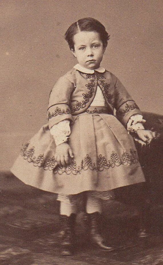 Фото викторианской эпохи. Post mortem викторианской эпохи. 1850 год дети. Ребенок 1860. Ребенок 1860.