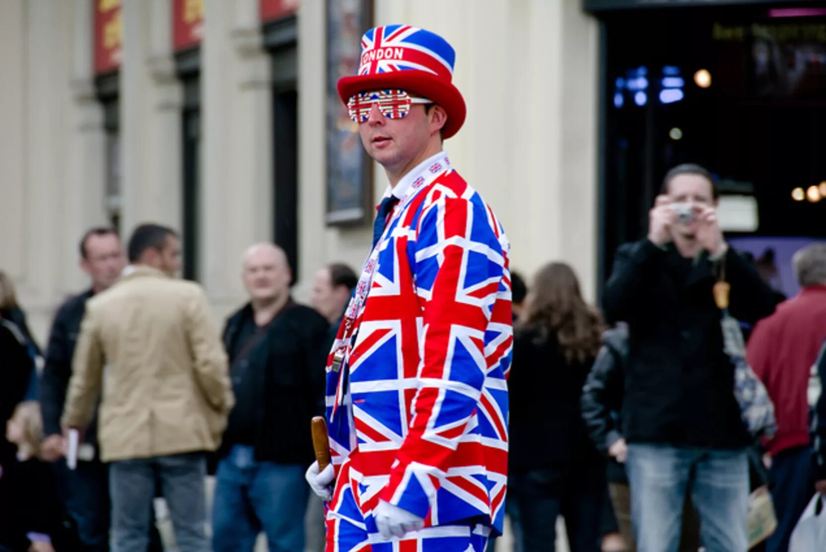 Britain out. Англия люди. Жители Лондона. Британцы люди. Люди из Великобритании.